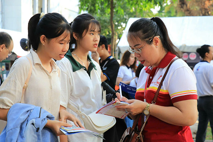 TP.HCM giao chỉ tiêu tuyển sinh 10 cho 64 trường ngoài công lập