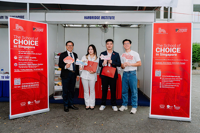 Học tại Singapore – nhận bằng đại học Anh quốc ngay từ năm 18 tuổi