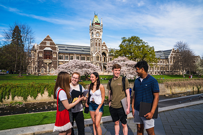 Cơ hội nhận 1 tỷ đồng học bổng từ ĐH lâu đời nhất New Zealand