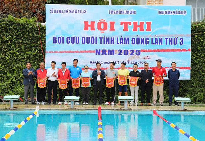 Lâm Đồng: Hơn 1.000 học sinh, thiếu nhi dự khai mạc hoạt động hè 2025