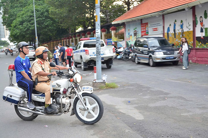 CSGT TP.HCM đồng hành cùng sĩ tử trong kỳ thi tốt nghiệp THPT