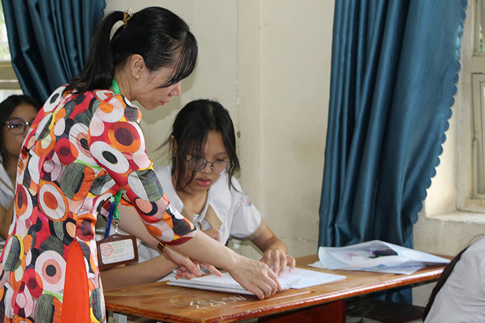 Xử lý nghiêm tập thể, cá nhân ngành giáo dục thực hiện không đúng quy định quản lý, xét duyệt đi nước ngoài