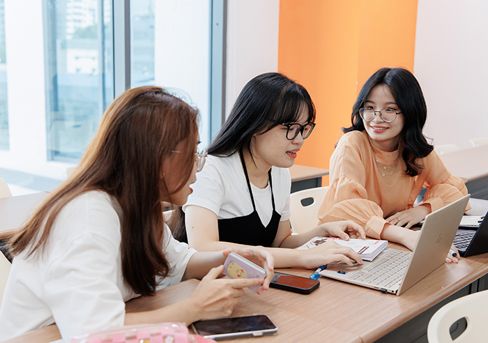 Sửa quy định về công dân Việt Nam ra nước ngoài học tập