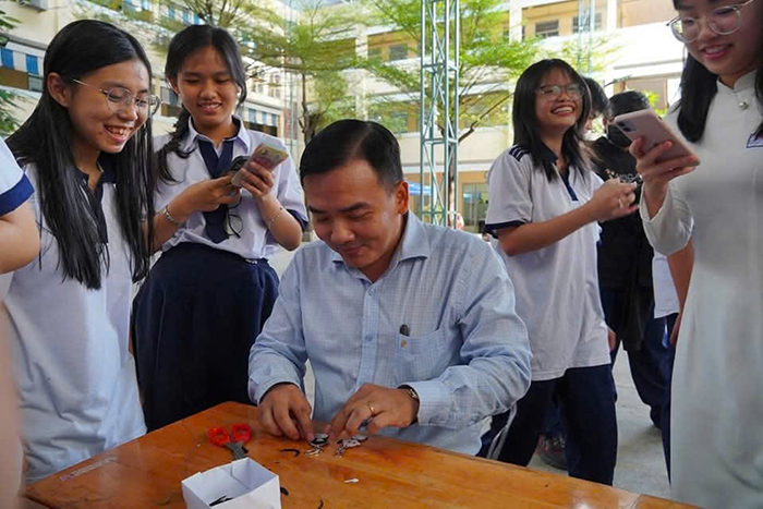 Giáo dục hiện đại đòi hỏi cán bộ quản lý cần bản lĩnh hơn