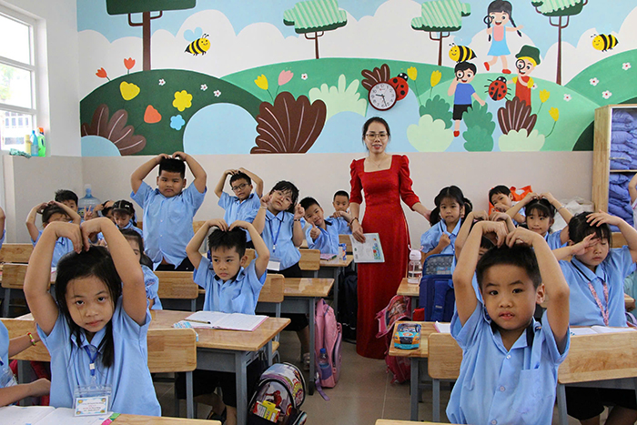 Miễn học phí, thêm cơ hội học tập cho học sinh khó khăn