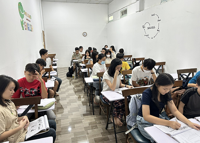 Viết tiếp bài “Đưa tiếng Anh thành ngôn ngữ thứ 2 từ phương pháp giảng dạy thực tế”: Suy ngẫm về việc dạy và học tiếng Anh ở nông thôn