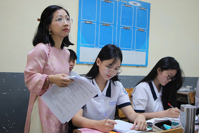 TP.HCM phân cấp chuyển trường, xin học lại cho hiệu trưởng THPT