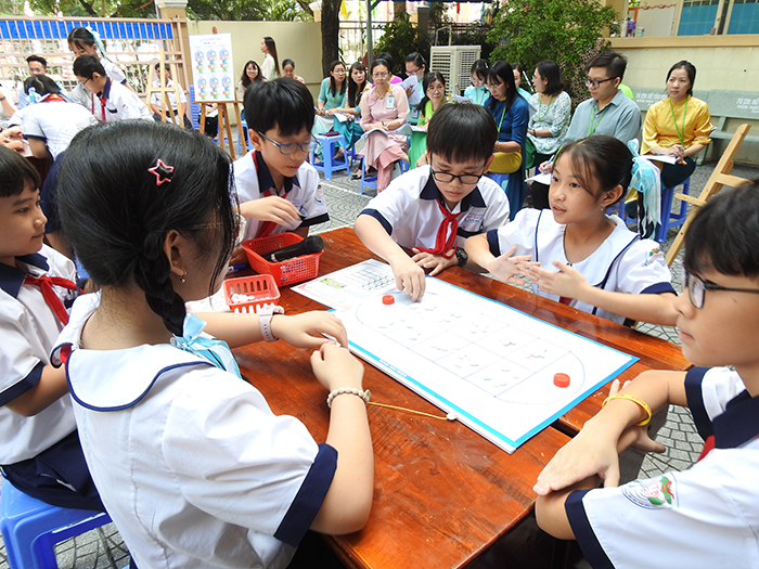 Dinh dưỡng đúng cách giúp trẻ vượt qua dậy thì sớm