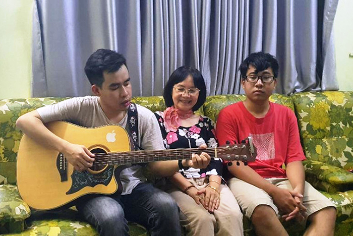 Bà chủ tiệm cơm cưu mang sinh viên nghèo