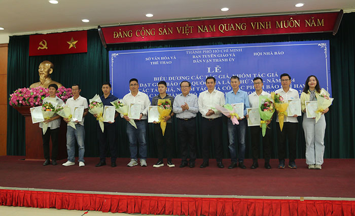 TP.HCM khen thưởng 70 tác phẩm báo chí xuất sắc trong quý 2