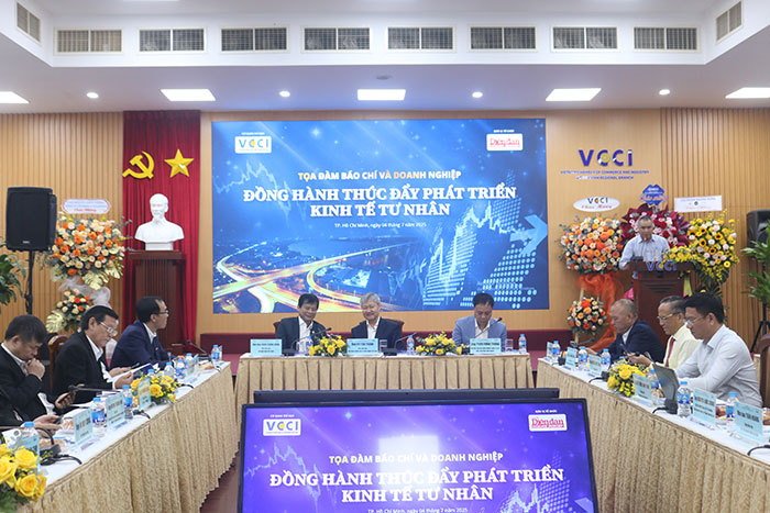 Báo chí luôn đồng hành thúc đẩy phát triển kinh tế tư nhân