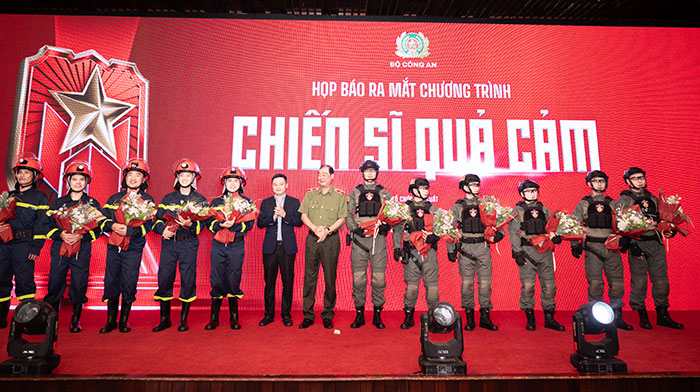 “Chiến sĩ quả cảm” tôn vinh lực lượng công an nhân dân