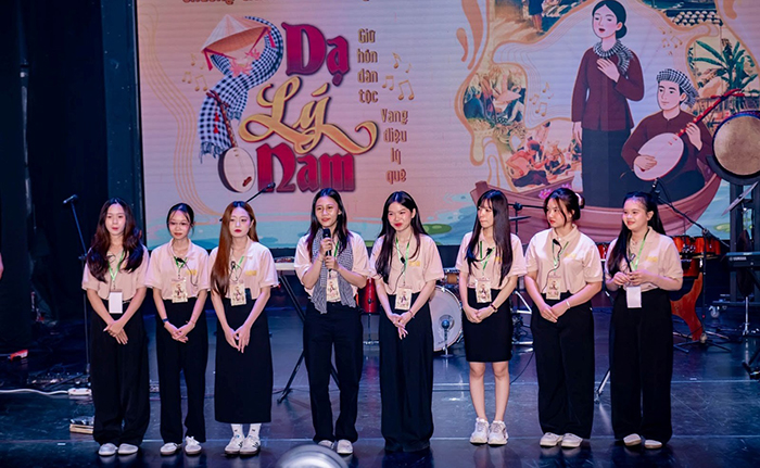 “Dạ Lý Nam” thắp sáng hồn dân tộc qua từng điệu lý