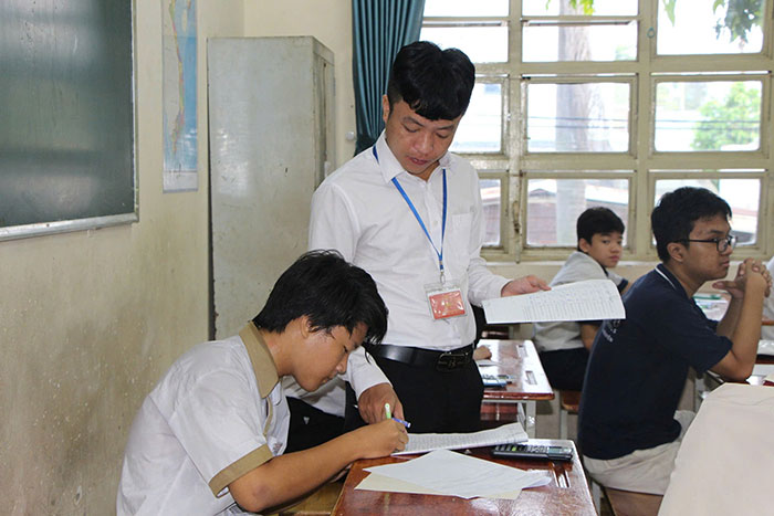 Nhìn đề thi để điều chỉnh dạy và quản lý