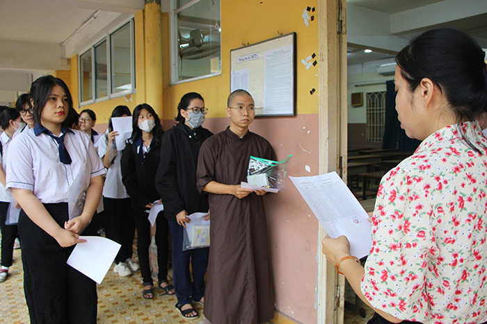 Đề xuất giải pháp đánh giá đề thi, đề kiểm tra với môn ngữ văn