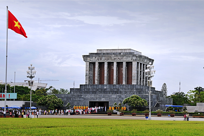 80 năm – những mùa thu chưa xa