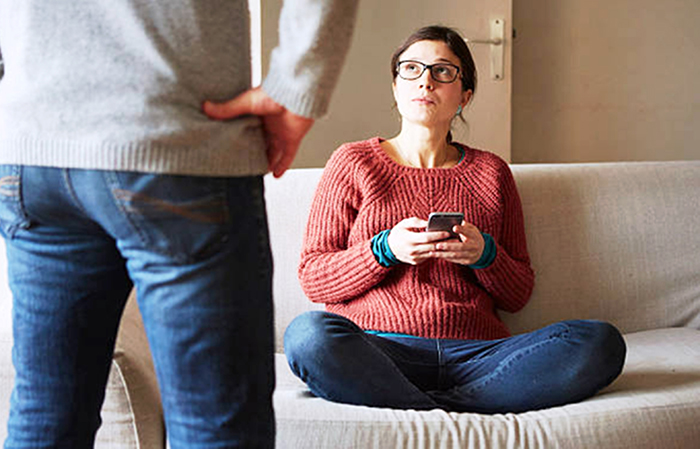 Làm gì khi chồng thích áp đặt?