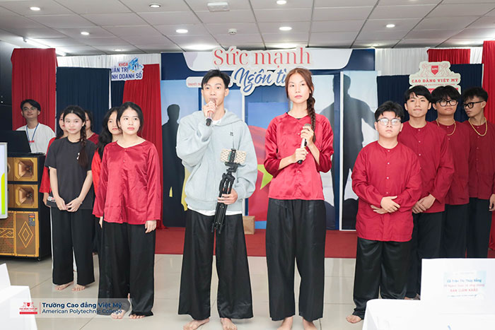 Học 1 ngành – làm được 2 nghề: Lối đi khôn ngoan giúp sinh viên 2k7 vững nghề – rộng đường việc làm