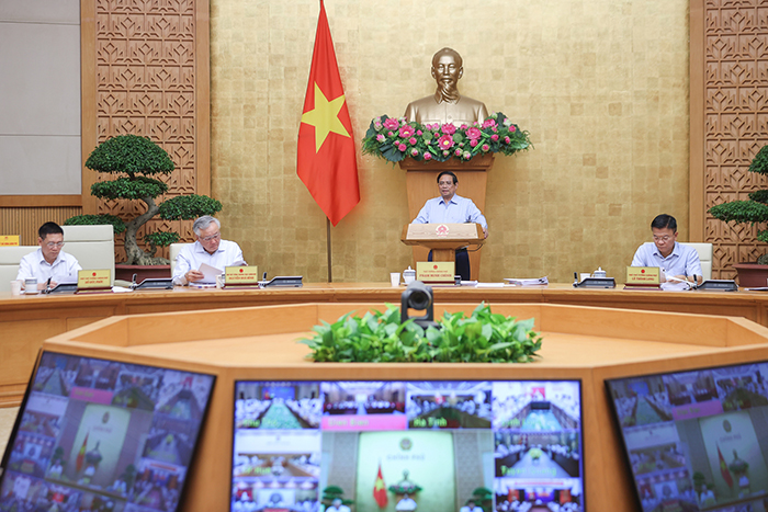 Chăm lo đời sống vật chất, tinh thần của người dân là việc quan trọng