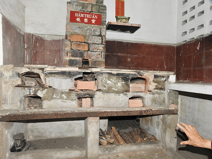 Câu chuyện về căn nhà giữa lòng địch