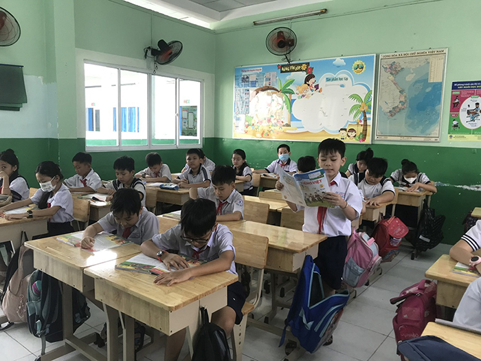 Cần giải pháp dung hòa nếu có thêm sách giáo khoa của Bộ GD-ĐT