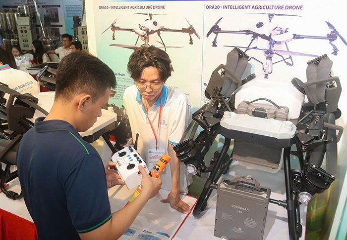 Chuyển đổi số, chuyển đổi xanh và đổi mới sáng tạo: Nền tảng và động lực cho sự phát triển