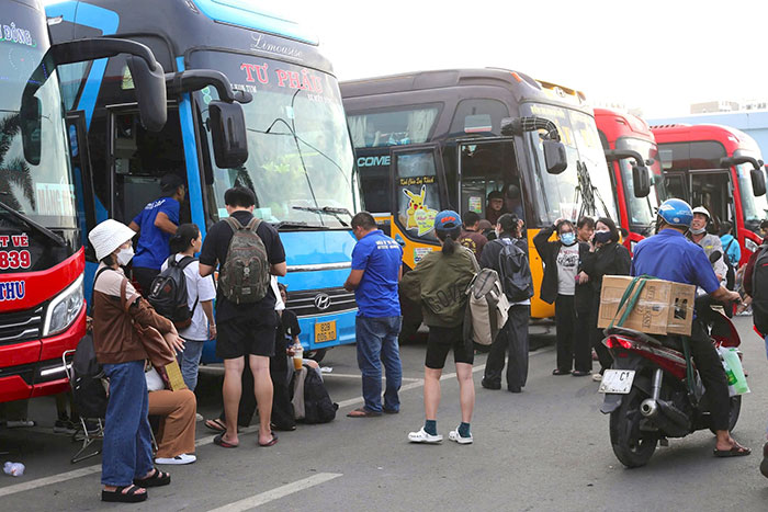 TP.HCM: Bến xe sẵn sàng phục vụ cao điểm 2-9, giá vé không vượt quá 40%