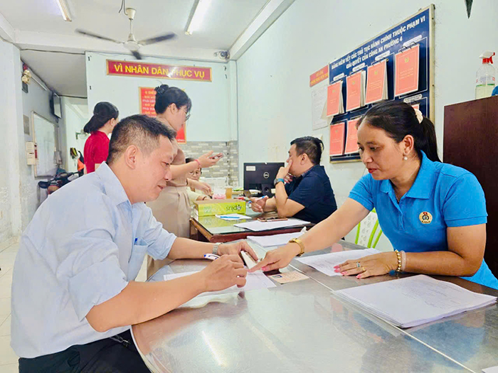 Đảng bộ phường Minh Phụng, TP.HCM: Hoàn thành 100% công tác cấp đổi thẻ đảng viên trước ngày 15-8