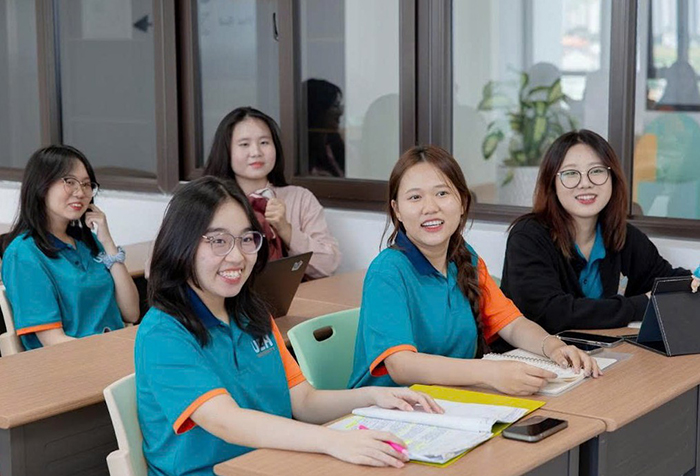 Điểm chuẩn các trường kinh tế tại TP.HCM tăng nhẹ