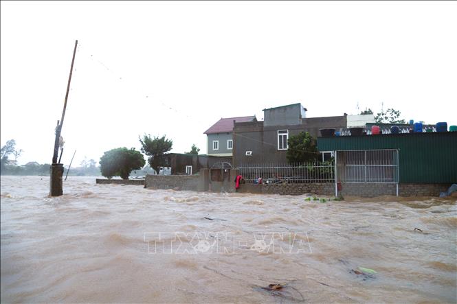 Thủ tướng chỉ đạo tập trung khắc phục hậu quả bão số 5 và ứng phó mưa lũ sau bão 