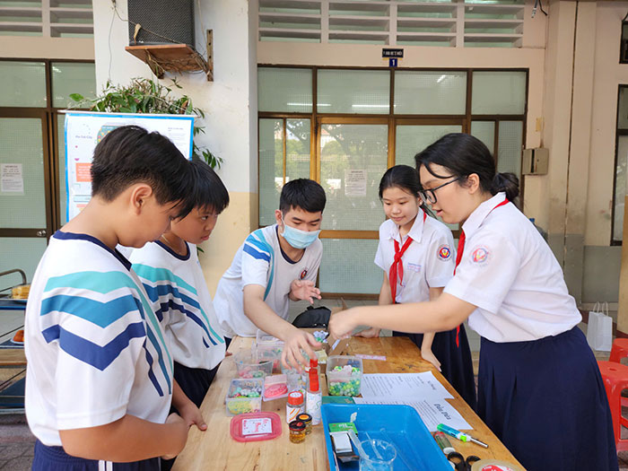 Dạy 2 buổi/ngày tại TP.HCM: Sẽ có nội dung miễn phí và nội dung được thu phí