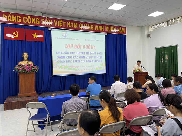 Sức trẻ và nhiệt huyết tháng 8 trong những hoạt động vì cộng đồng