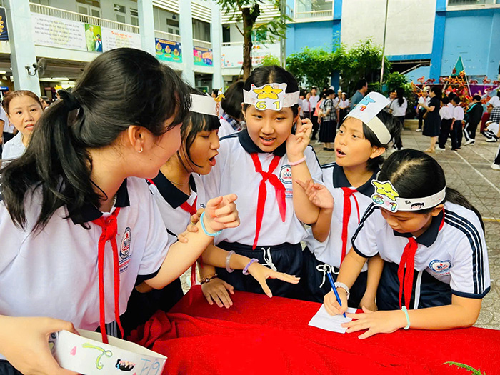 TP.HCM yêu cầu trường chuẩn bị sẵn phương án học trực tuyến phòng tránh bão