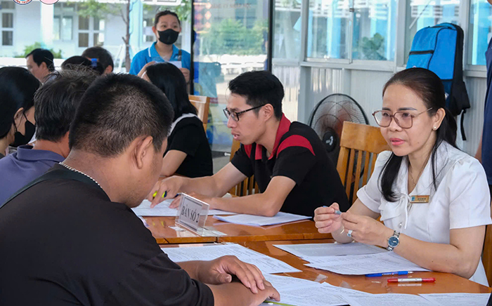 Cần thiết hướng nghiệp học sinh bằng AI