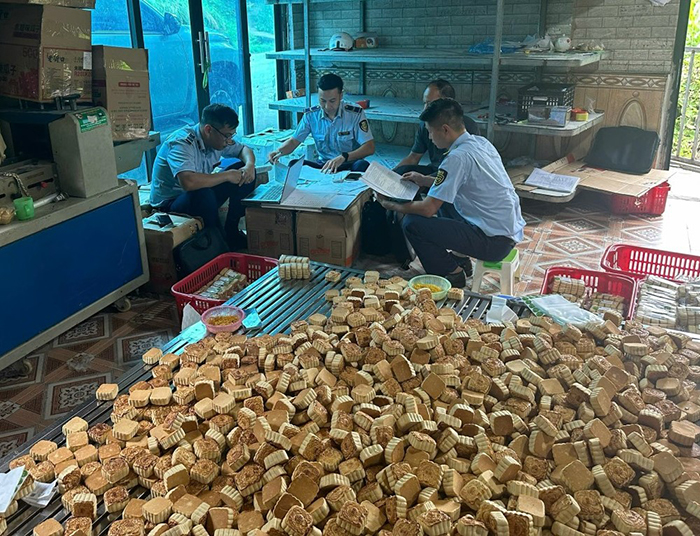 Thị trường bánh Trung thu: Đa dạng chủng loại, chất lượng hên xui