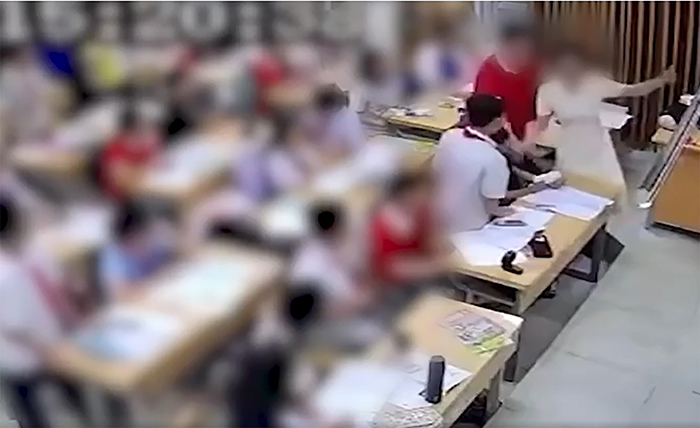 Khi lằn ranh giáo dục bị “xé rách”