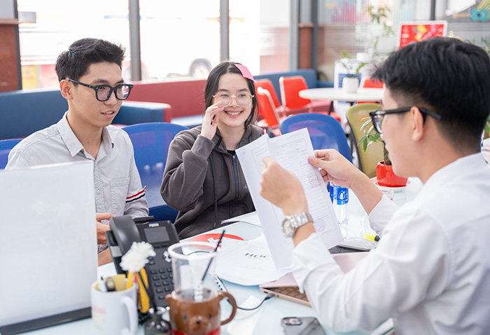 Thực hiện một bộ sách giáo khoa thống nhất toàn quốc từ năm học tới