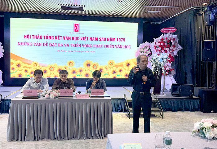 Văn học Việt Nam sau 1975: Hội nhập nhưng không hòa tan