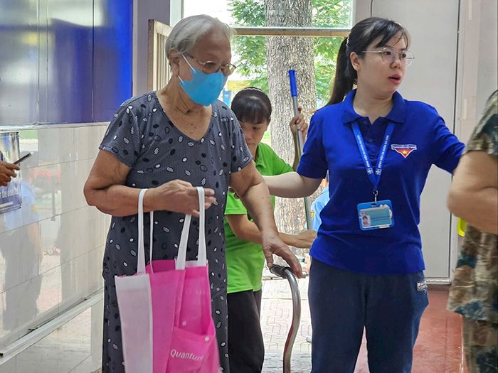 Người cao tuổi TP.HCM được khám sức khỏe miễn phí định kỳ