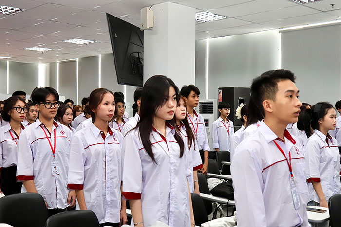 Trường Cao đẳng Kinh tế TP.HCM chào đón hơn 3.000 tân sinh viên