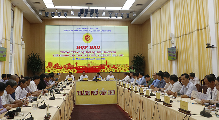 Phấn đấu đưa Cần Thơ thành một cực tăng trưởng của quốc gia vào năm 2030