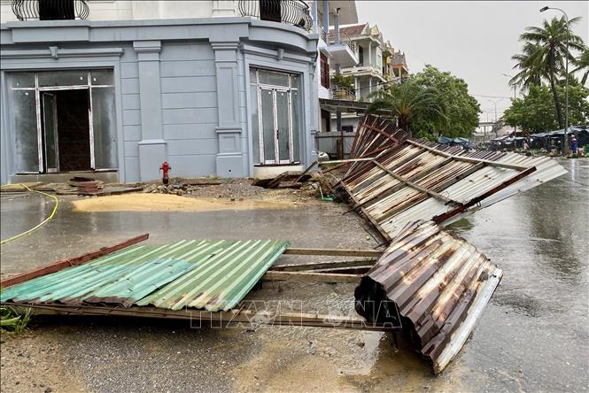 Quảng Trị: 12 người mất tích trong bão số 10