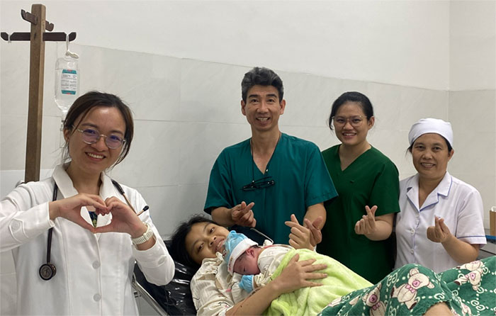 TP.HCM: Bé sơ sinh chào đời an toàn tại Trung tâm Y tế Quân dân Y Côn Đảo