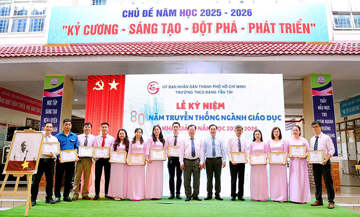 Hân hoan đón chào năm học mới