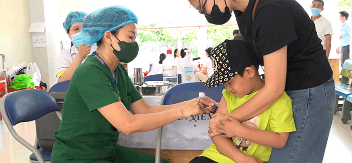TP.HCM triển khai kiểm tra tiền sử và tiêm bù vắc-xin cho trẻ nhập học từ năm học 2025-2026