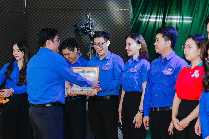 TP.HCM: Chiến dịch tình nguyện hè chăm lo cho nhiều học sinh có hoàn cảnh khó khăn