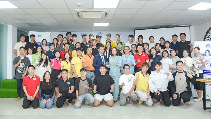 DSHi – Team Workshops “Bí quyết đọc vị và thấu hiểu người khác”