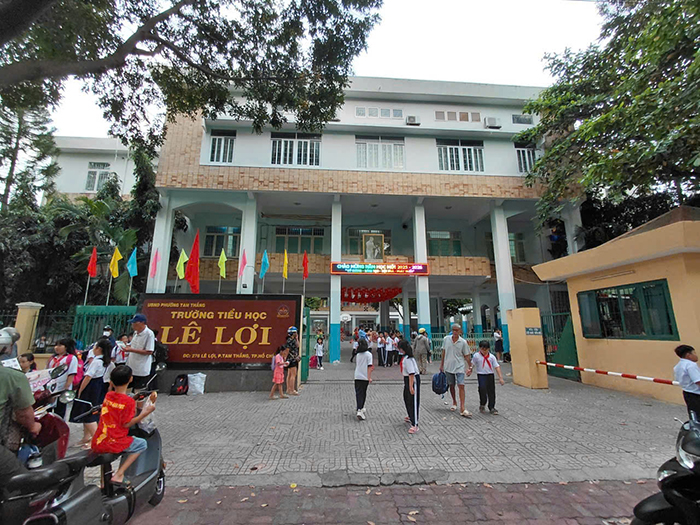 Đồng loạt dừng hợp đồng cung cấp suất ăn với Công ty TNHH Minh Thư