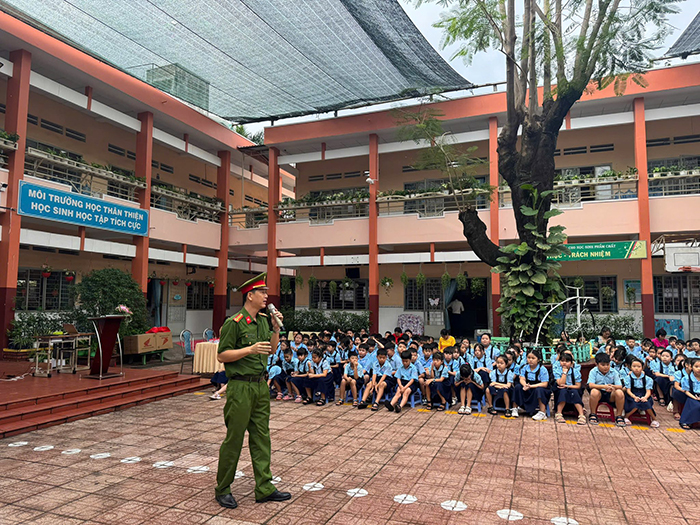 TP.HCM: Lan tỏa giáo dục pháp luật học đường bằng những tiết học sinh động