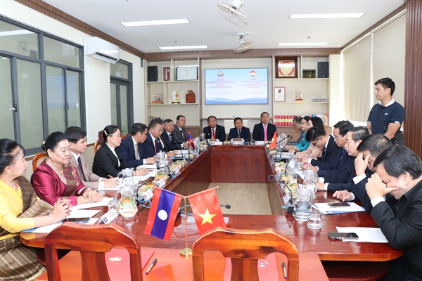 Mặt trận TP.HCM đón đoàn đại biểu Mặt trận Lào xây dựng đất nước Thủ đô Viêng Chăn